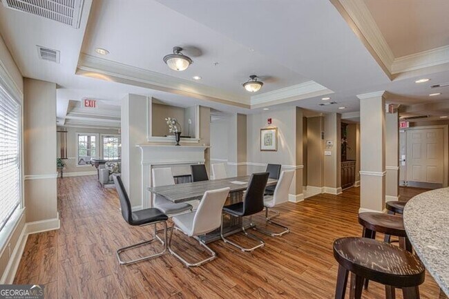 Building Photo - 3275 Lenox Rd NE