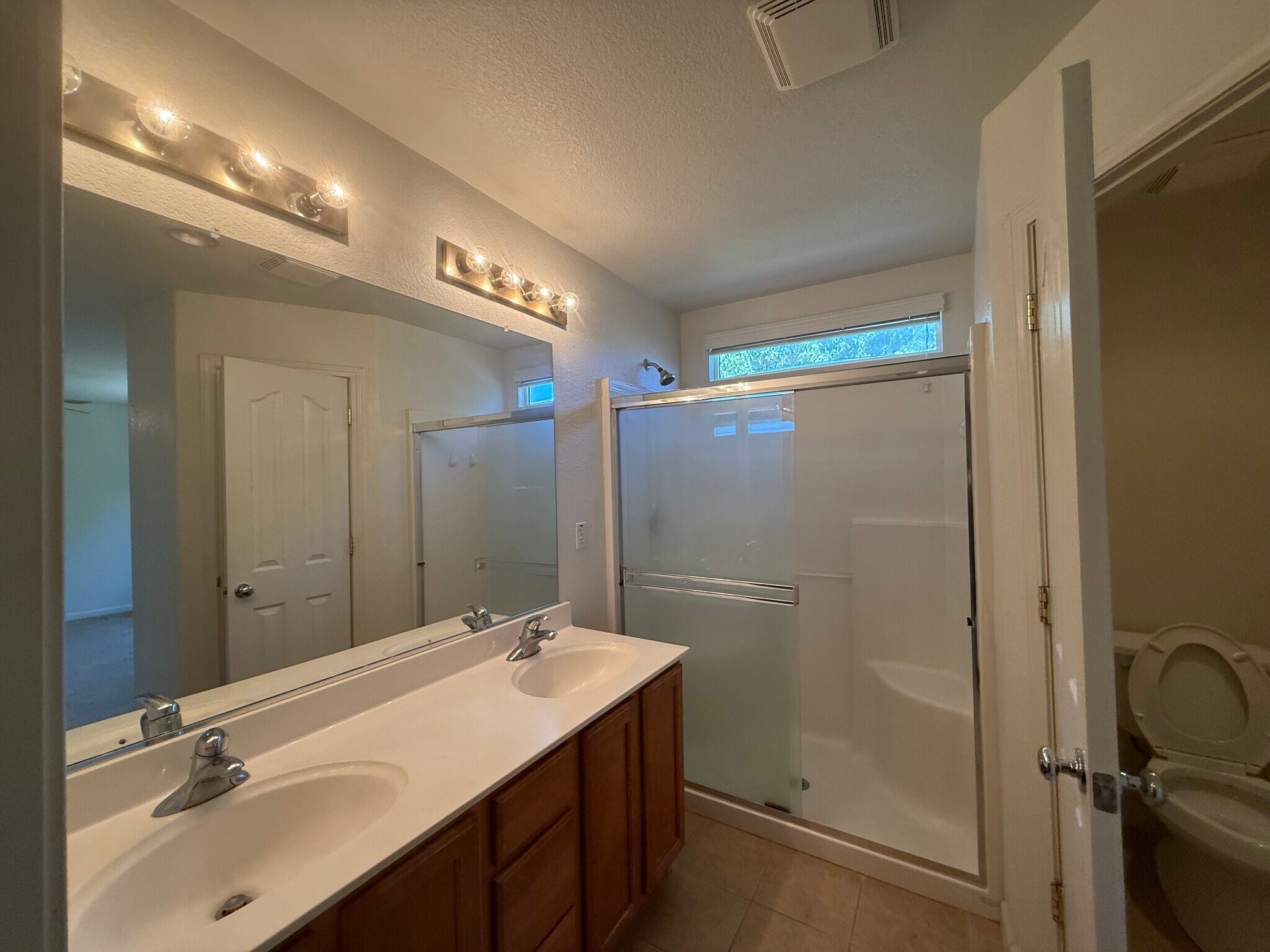 Building Photo - 9633 McKenna Dr