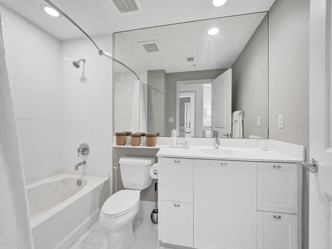 Building Photo - 225 NE 1st St