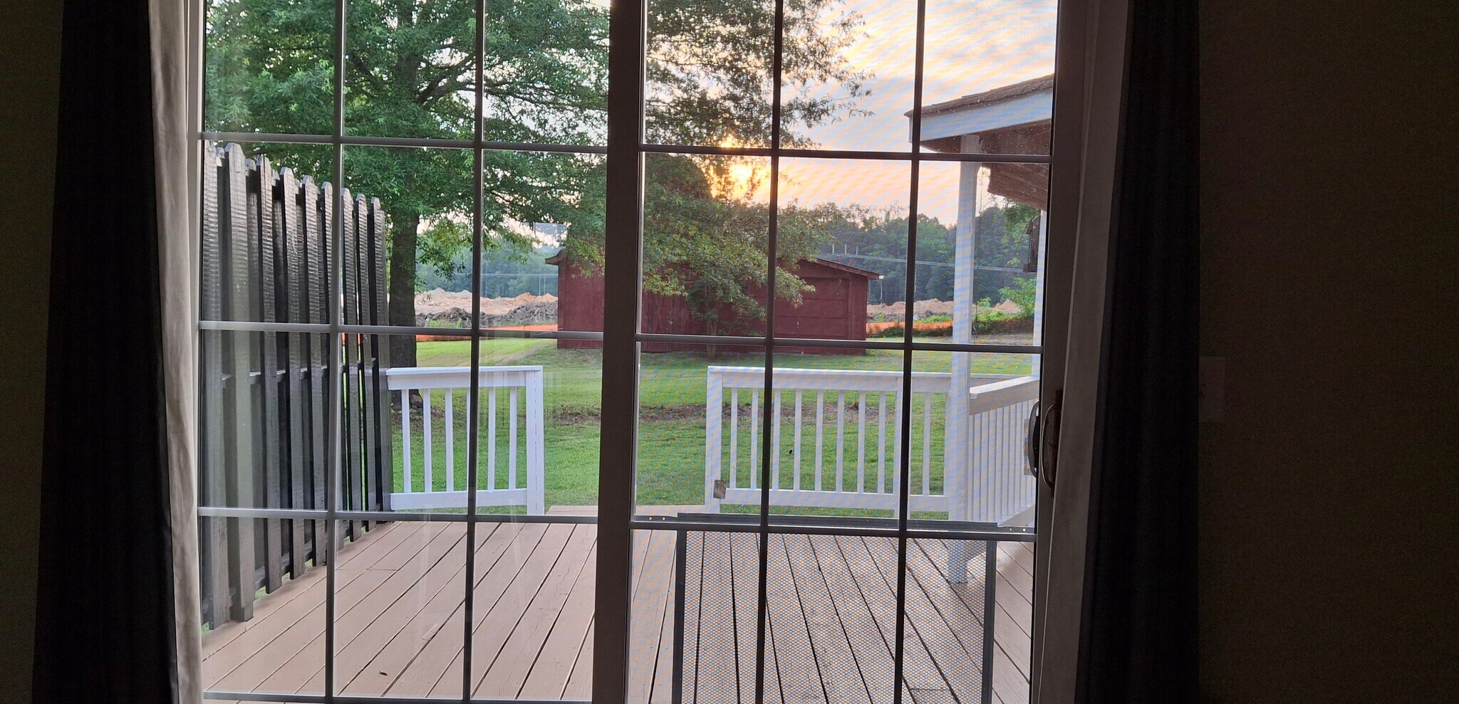Beautiful sunset from the backyard/deck/GAZEBO - 805 N 1st Ave