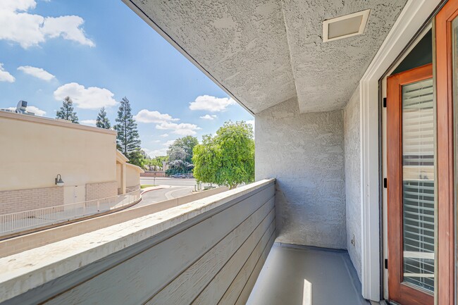 Building Photo - 7330 Stockdale Hwy