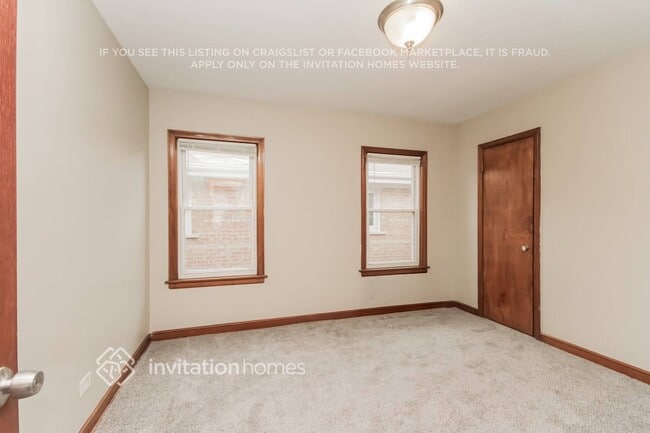 Building Photo - 6200 S Meade Ave