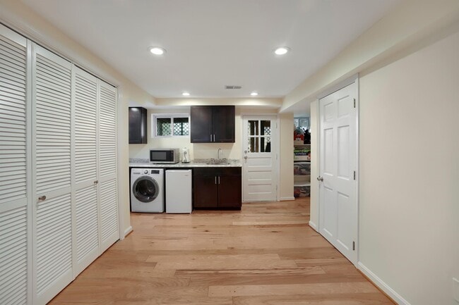 Building Photo - 4518 Chase Ave