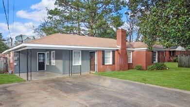 Building Photo - 3739 Honeysuckle Ct