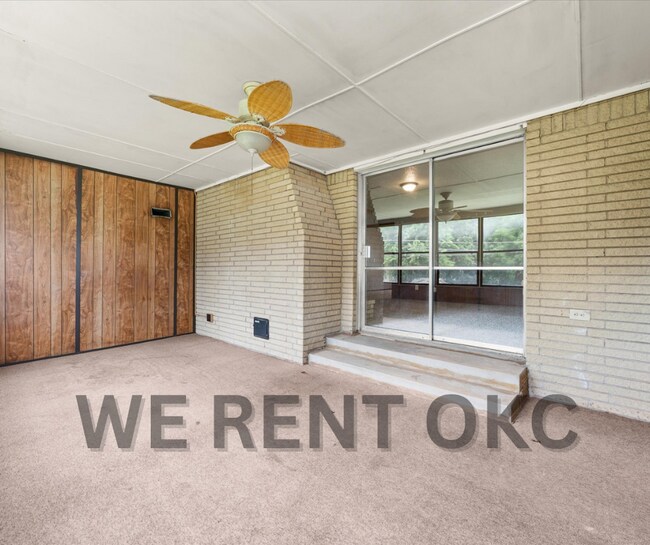 Building Photo - 3016 Shadybrook Dr