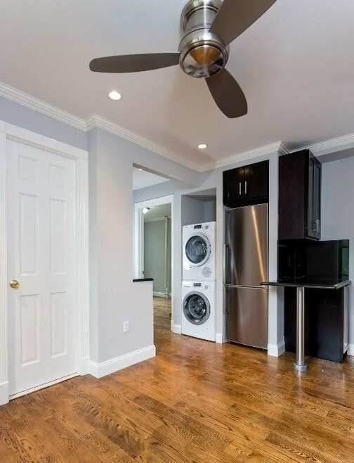 Building Photo - 396 E 10th St