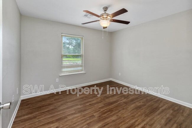 Building Photo - 2510 Sonnier St