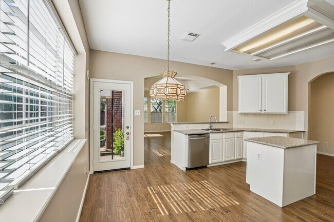 Building Photo - 15415 Truslow Point Ln