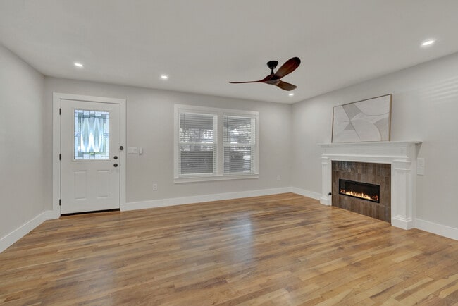 Building Photo - 1017 W Martin Luther King Dr