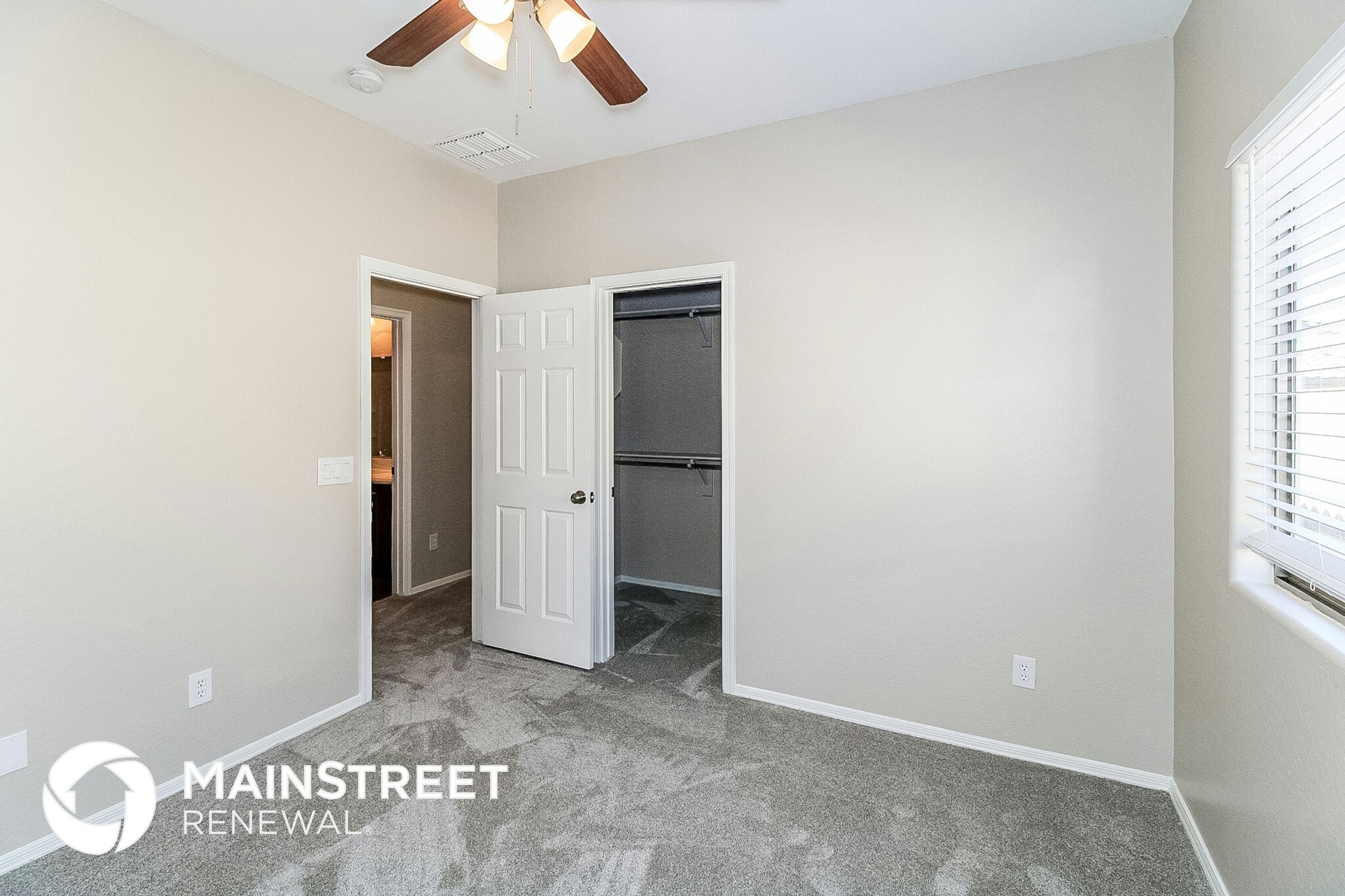 Building Photo - 8738 S 57th Dr