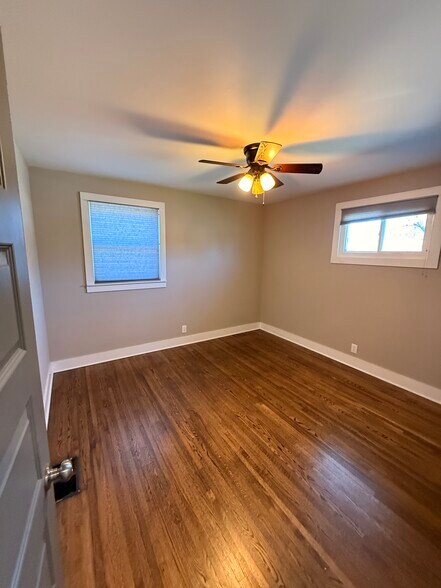 Building Photo - 237 Eisenhower Dr