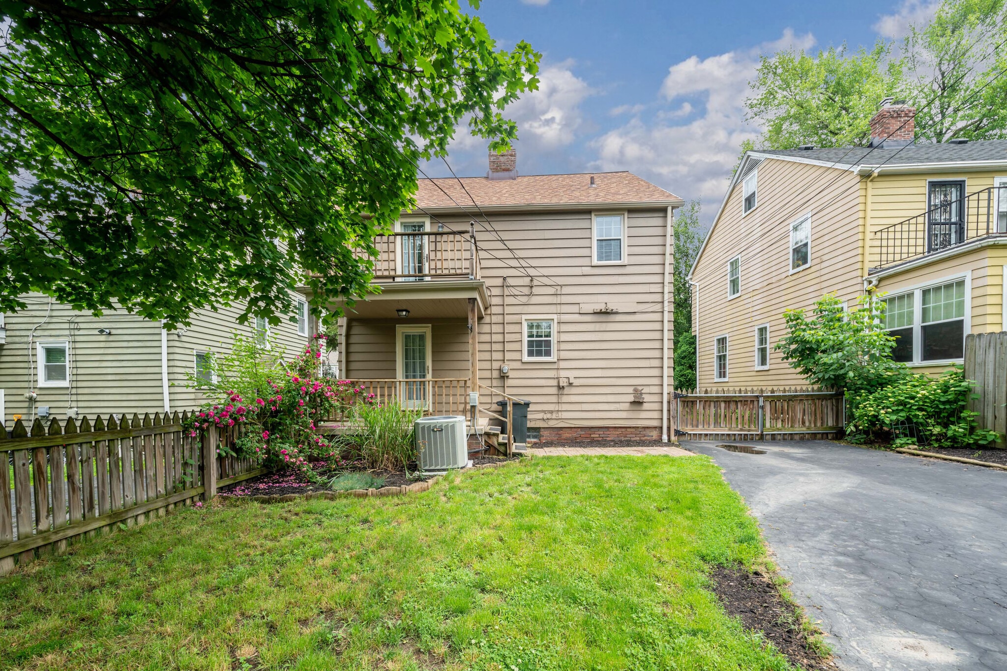 Building Photo - 1200 Brentwood Rd