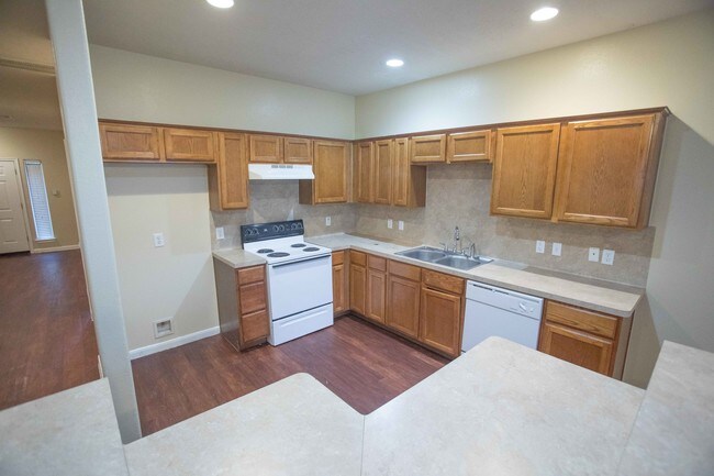 Building Photo - 7824 Comal St