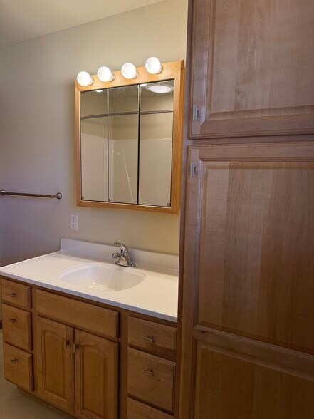 Building Photo - W9206 Ripley Rd