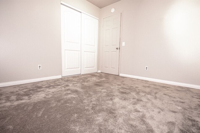 Building Photo - 9929 Palo Alto St