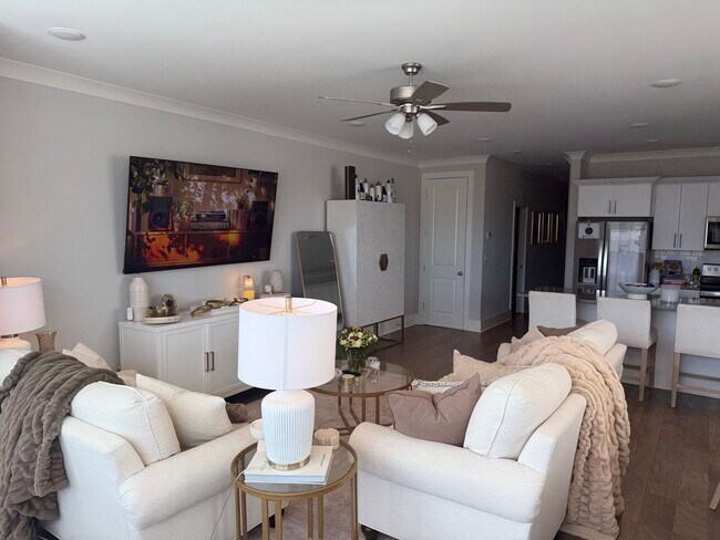 Building Photo - 3 Bed 3.5 Bath Townhouse in Stillwater!