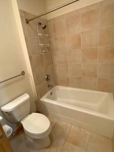 All ceramic tile bath - 7601 Aldrich Ave S