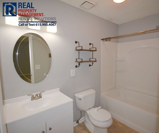 Building Photo - Amazing 4 bd 3 bath home! Fenced in yard, Attached garage and Bonus room, washer and dryer included!