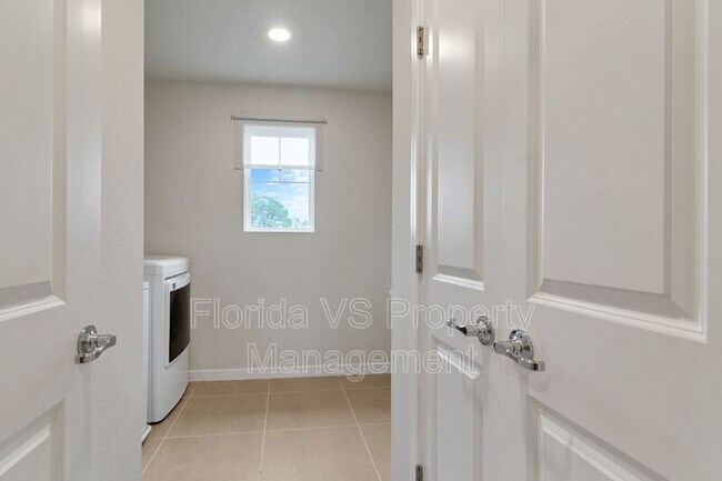 Building Photo - 5674 Arborvista Dr