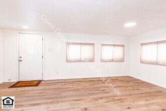 Building Photo - 209 S Ijams St