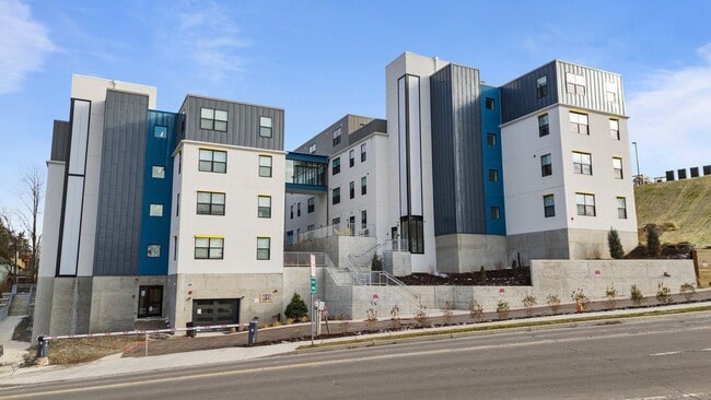 Building Photo - The Outlook Apartments