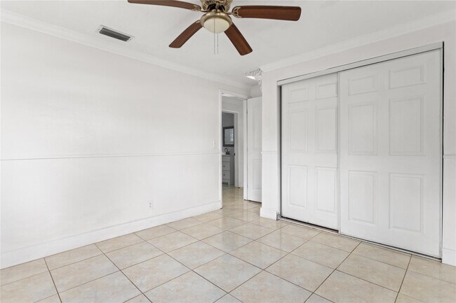 Building Photo - 4184 SW 49th Ct