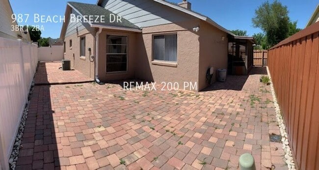 Building Photo - 987 Beach Breeze Dr