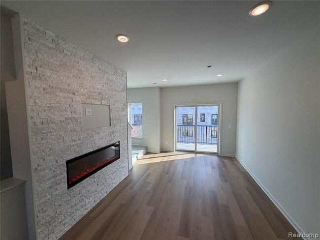 Building Photo - 23614 Parkview Ln