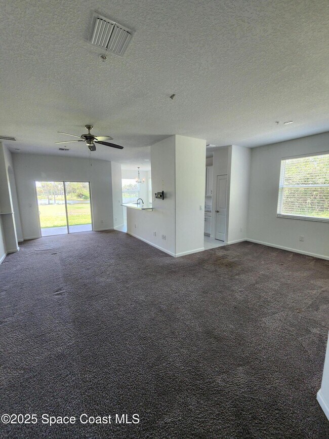 Building Photo - 3951 Playa Del Sol Dr