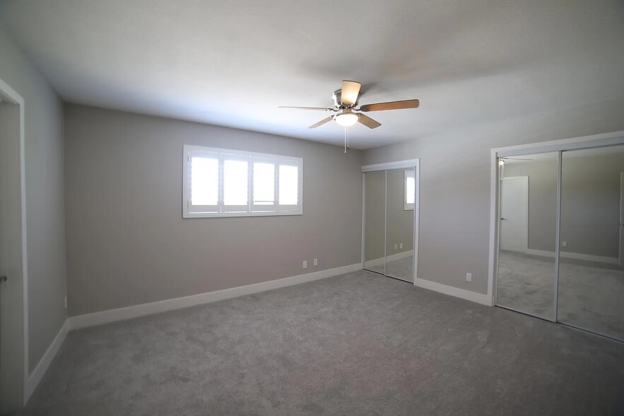 Building Photo - 4722 S Taylor Dr