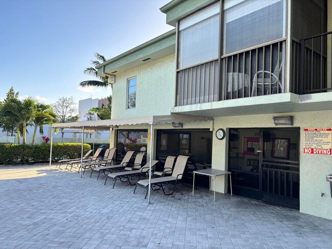 Building Photo - 7523 S Oriole Blvd