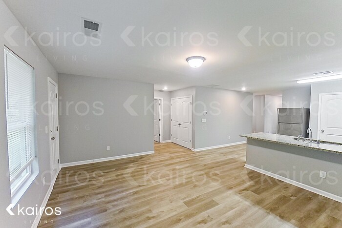 Building Photo - 236 Fox Chase Wy