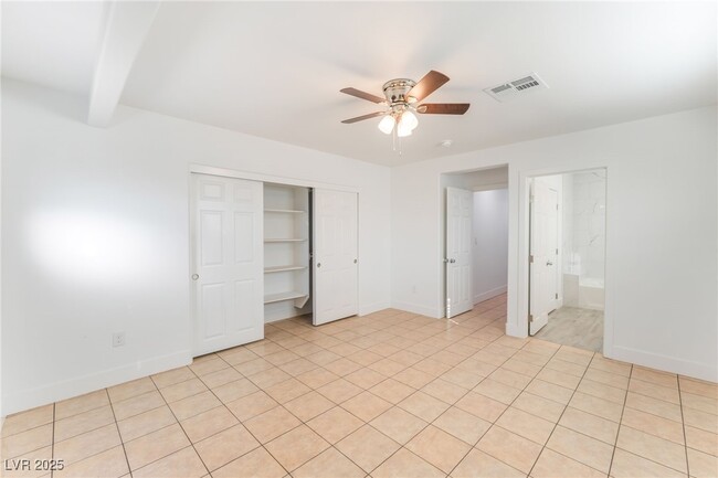Building Photo - 1416 Cholla Way