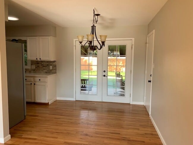 Building Photo - Beautiful 4 Bedroom Quad Level Located in Buffalo Ridge!!!!