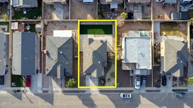 Building Photo - 4613 Al Hernandez St