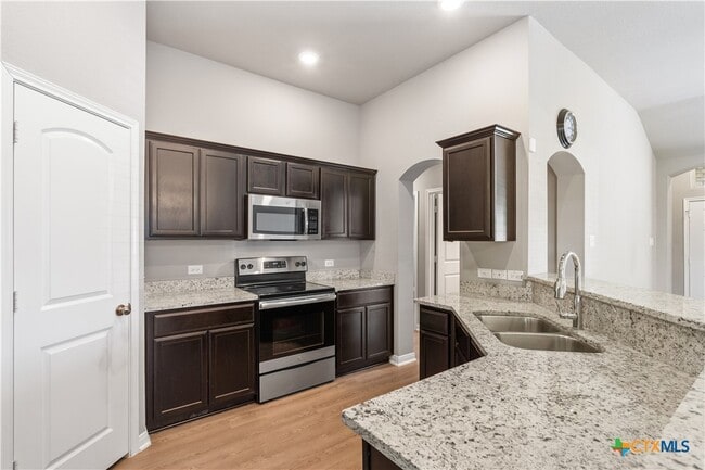 Building Photo - 1231 Kiskadee Branch Dr