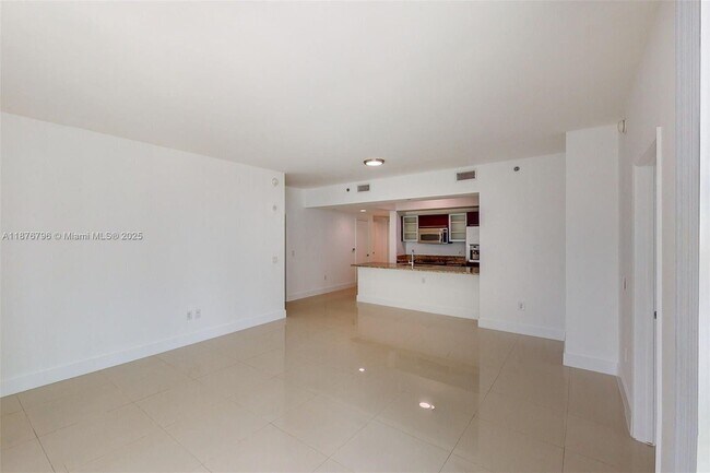 Building Photo - 951 Brickell Ave