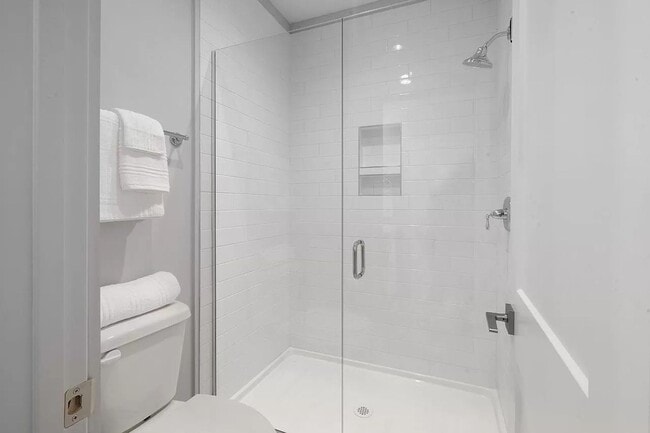 Building Photo - 732 Inspiration Blvd