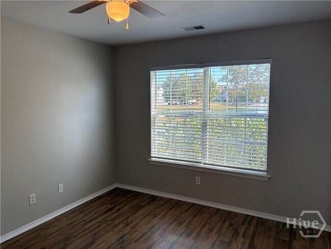 Building Photo - 119 Fairgreen St