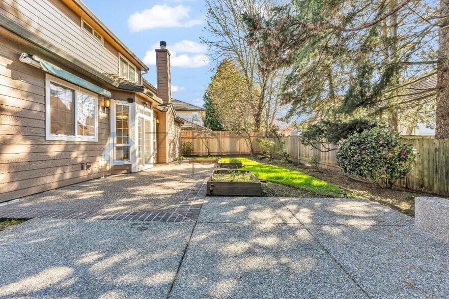 Building Photo - 17615 SE 35th St