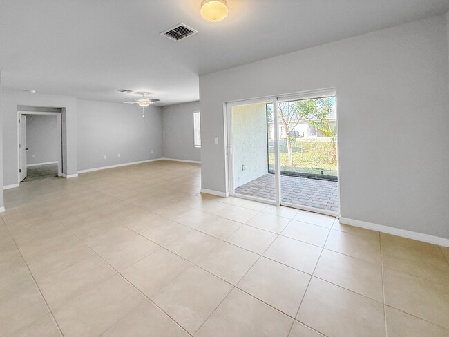 Building Photo - 8357 Matanzas Rd