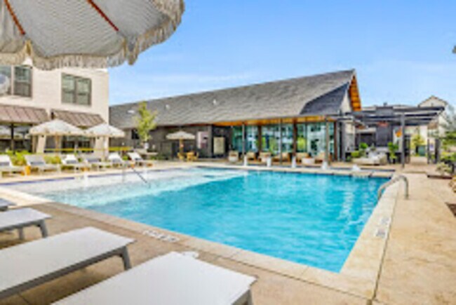 Building Photo - 2001 Ed Bluestein Blvd