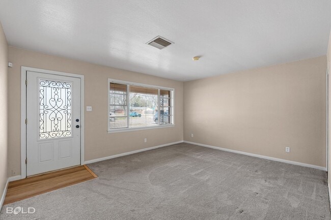 Building Photo - 1706 Shady Grove Dr