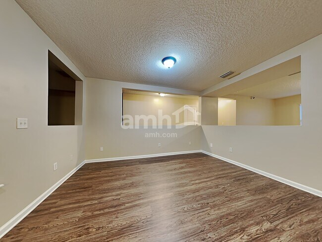 Building Photo - 86336 Augustus Ave