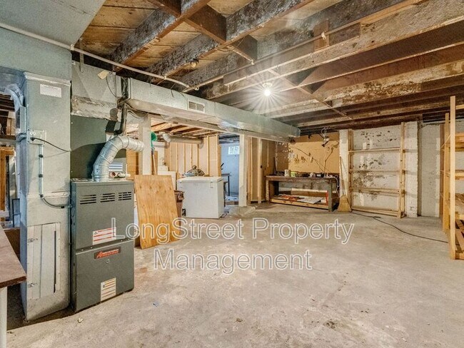 Building Photo - 2230 SE 51st Ave
