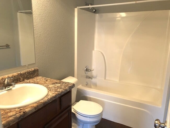 Building Photo - Duplex in Alma!! *Coming Mid February* - **MOVE IN SPECIAL - $1 First Month Rent**