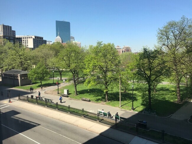 Building Photo - 170 Tremont St