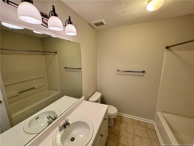 Building Photo - 300 Bubble Creek Ct