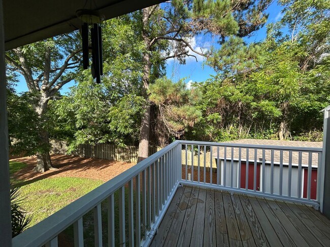 Building Photo - Charming 2BR Condo – Move-In Ready!