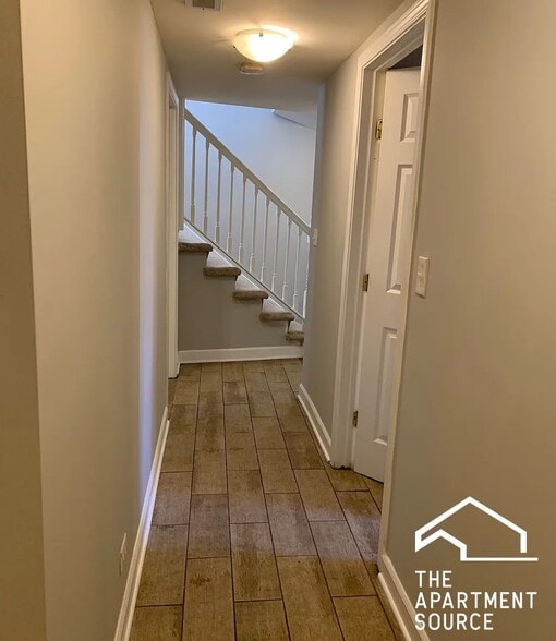 Building Photo - 1619 W Wallen Ave